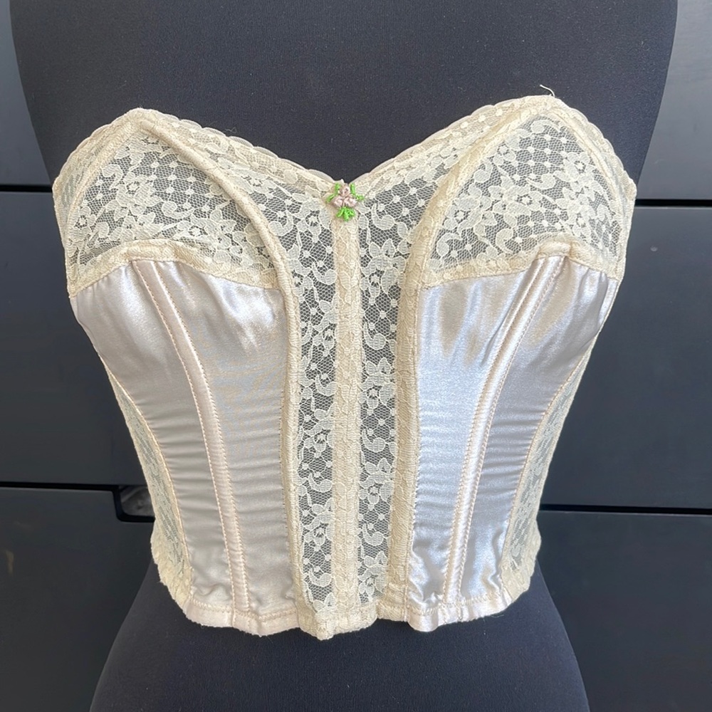 🌸3 for $20 Bundle Vintage Lady Marlene Corset Bustier